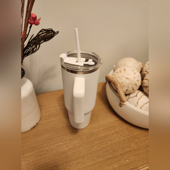 White and Gold Bride Custom Tumbler with Straw 40 oz NWOT - Picture 5 of 8